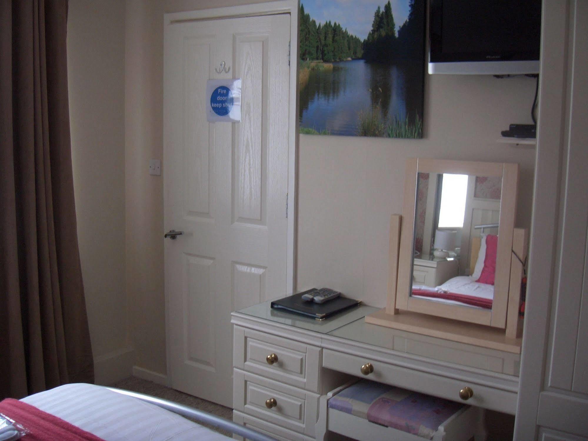 Dean Valley Panorama Bed & Breakfast ลิดนีย์ ภายนอก รูปภาพ